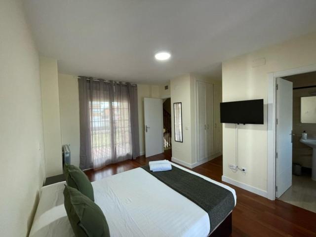 Chalet Pension Rooms Abril - Madrid — Fotos 1